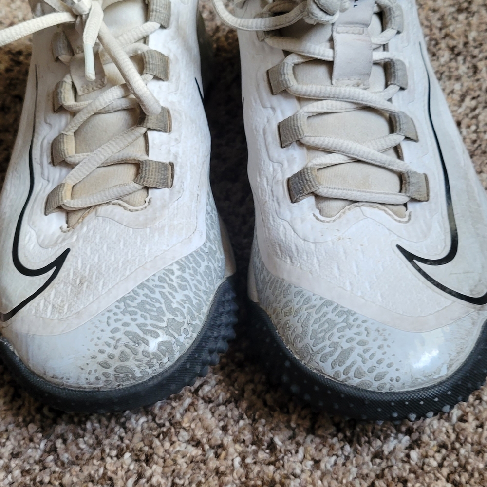 Nike White and Gray Turf Shoe